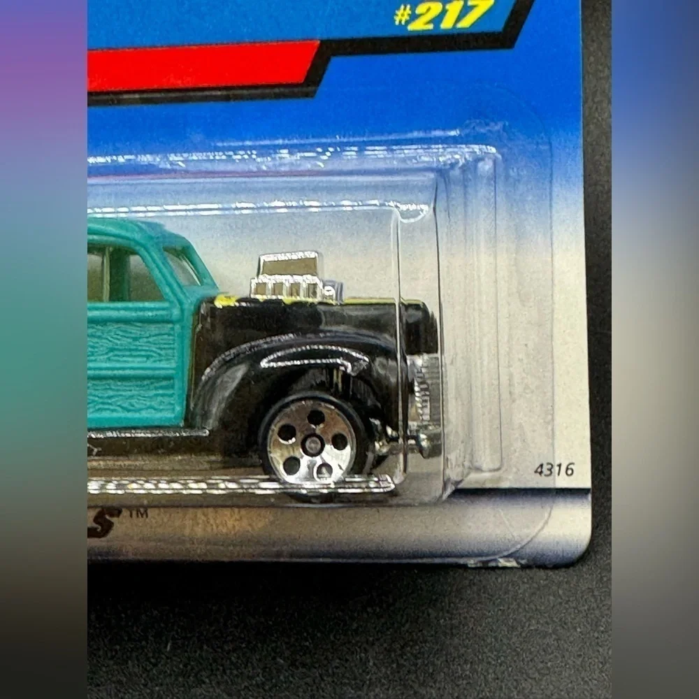 NIB Hot Wheels Teal & Black (1997) Mattel '40s Woodie Toy Car #217